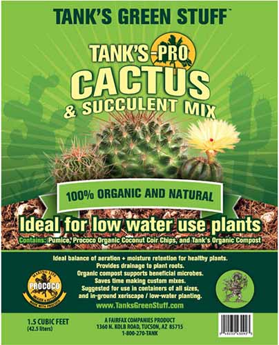 Une photo carrée d'un sac de Tank's Pro Cactus & Succulent Mix.