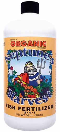 Une photo de produit vertical d'une bouteille d'engrais de récolte de Neptune sur fond blanc.